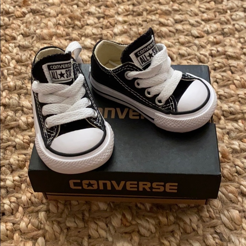 Converse - NWT infant size 2